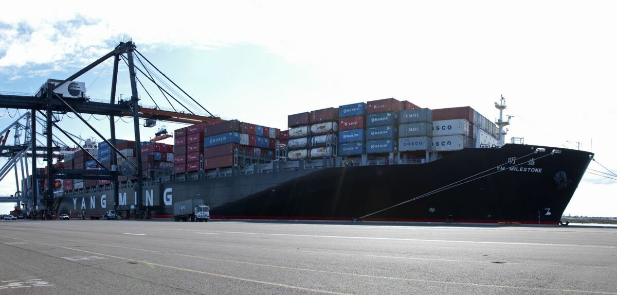 Yang Ming ship arrested for pollution debt