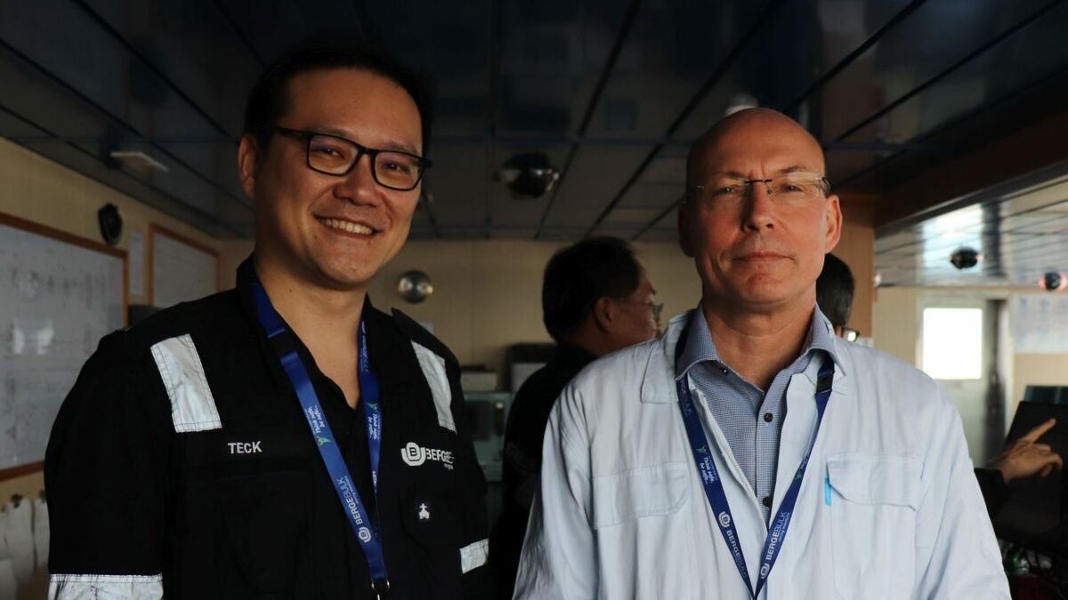 (l-r) Berge Bulk's Sim Teck Siang with Moscord founder Freddy Ingemann