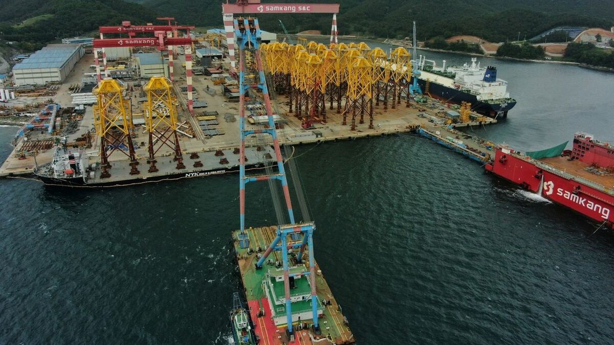 Jan De Nul loads first jackets for Changhua demo