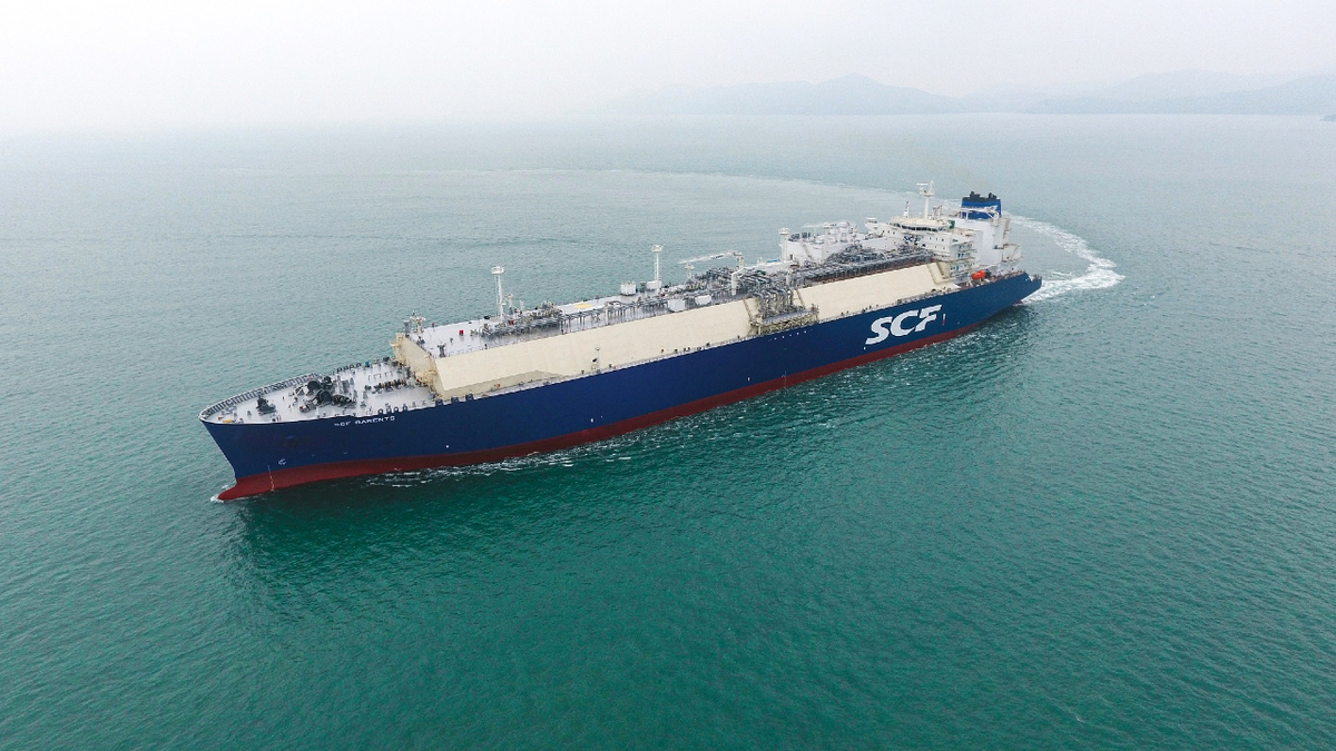 Russian newbuild LNG carrier goes on charter to Shell